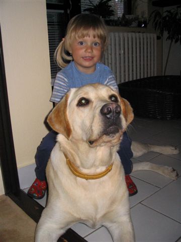 6.Sára miluje děti.JPG